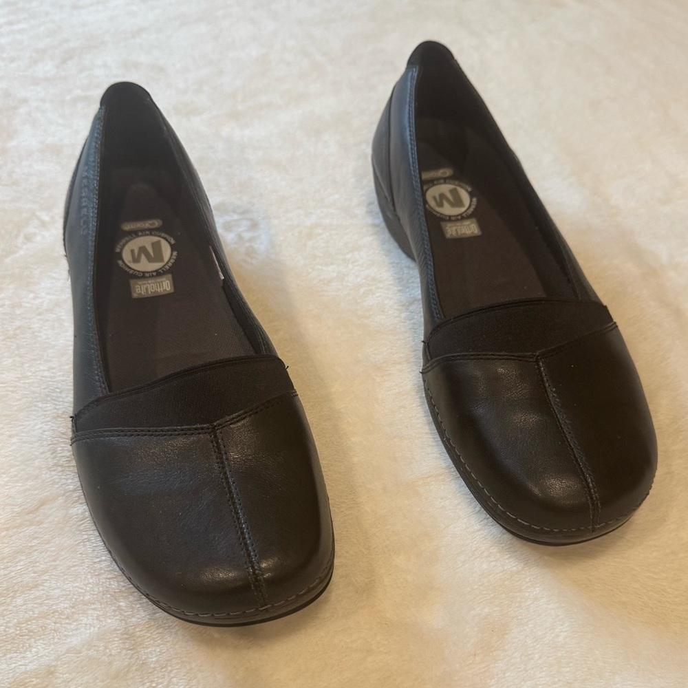 Merrell Size 8 Black Ortho Life Foam Sole Flats.  Lightly used. No wear.